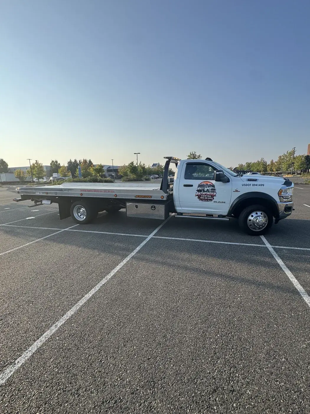 Pathfinder Towing rollback flatbed truck
